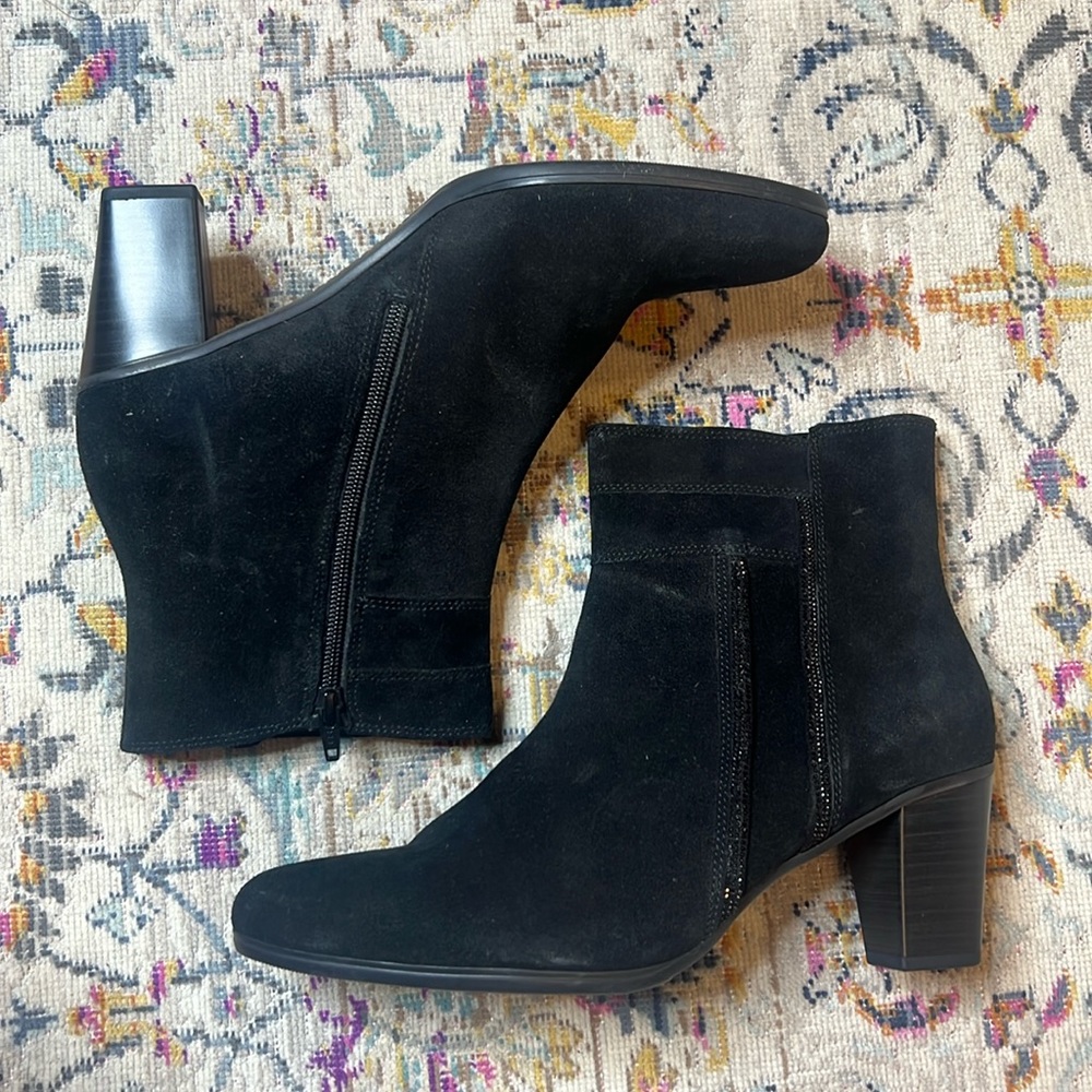 NWOB Gabor Shirley Black Suede Ankle Booties With Sparkle Rhinestones size 9